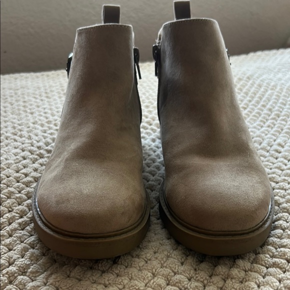 Esprit Tan Ankle Booties with Smooth Leather Finish - Picture 3 of 6